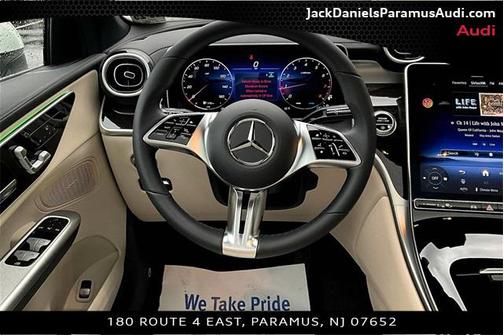 2025 Mercedes-Benz GLC 300 4MATIC