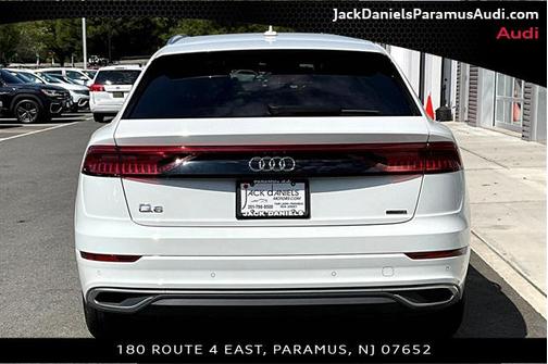 2022 Audi Q8 55 Premium