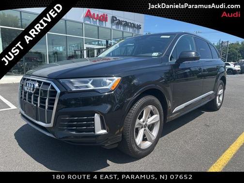 2022 Audi Q7 45 Premium Plus