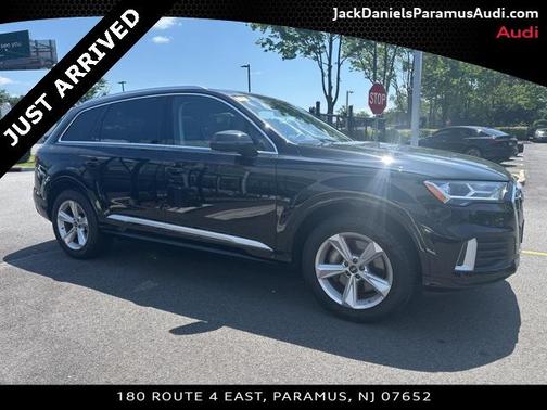 2022 Audi Q7 45 Premium Plus