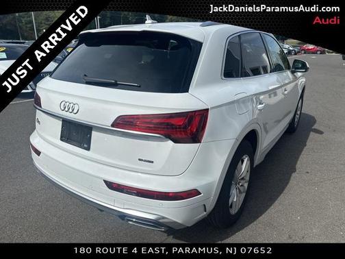 2023 Audi Q5 45 S line Premium
