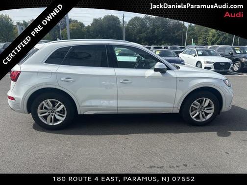 2023 Audi Q5 45 S line Premium