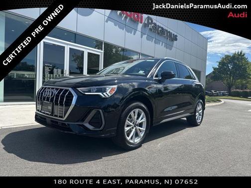 2025 Audi Q3 Premium 45 TFSI S line quattro Tiptronic