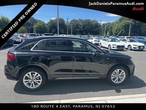 2025 Audi Q3 Premium 45 TFSI S line quattro Tiptronic