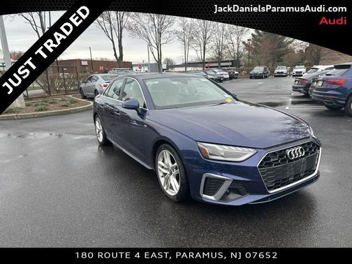 2023 Audi A4 45 S line Premium