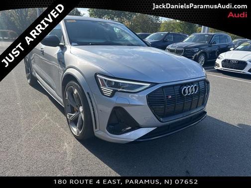 2023 Audi e-tron S Premium Plus quattro