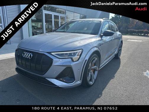 2023 Audi e-tron S Premium Plus quattro