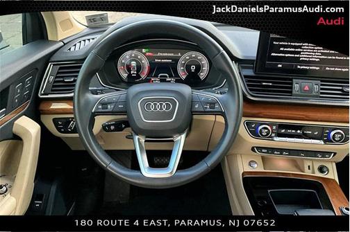 2022 Audi Q5 45 S line Premium Plus
