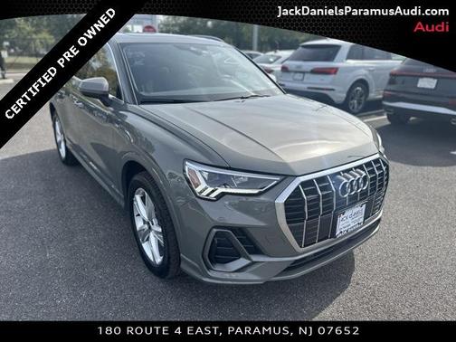 2024 Audi Q3 Premium 45 TFSI S line quattro Tiptronic