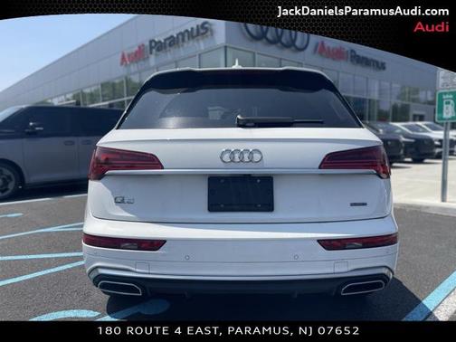 2023 Audi Q5 45 S line Premium