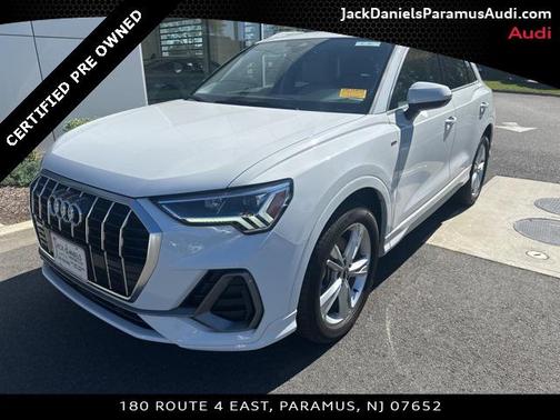 2022 Audi Q3 Premium Plus 45 TFSI S line quattro Tiptronic