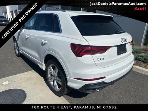 2022 Audi Q3 Premium Plus 45 TFSI S line quattro Tiptronic