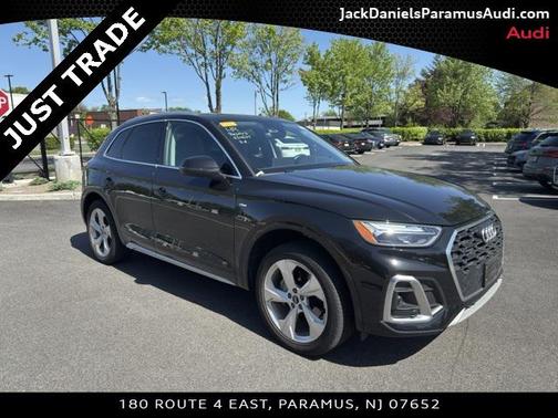 2023 Audi Q5 45 S line Premium Plus