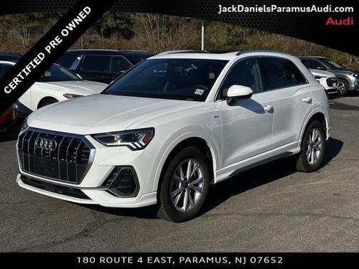 2025 Audi Q3 Premium 45 TFSI S line quattro Tiptronic