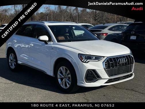 2025 Audi Q3 Premium 45 TFSI S line quattro Tiptronic