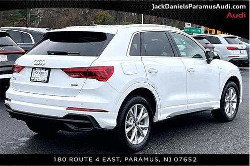 2025 Audi Q3 Premium 45 TFSI S line quattro Tiptronic