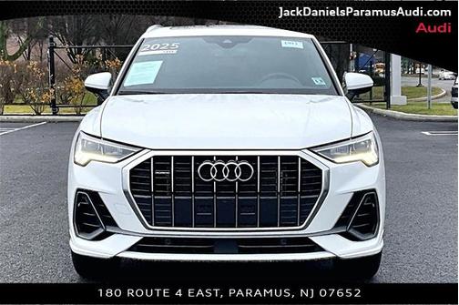 2025 Audi Q3 Premium 45 TFSI S line quattro Tiptronic