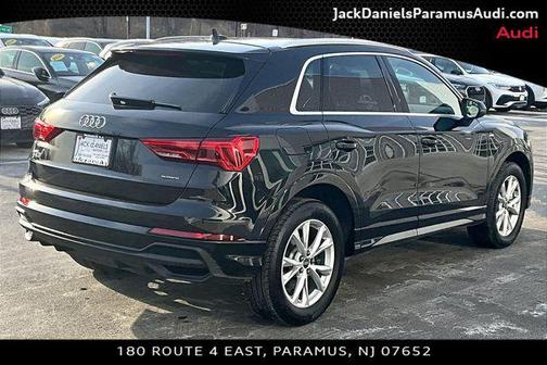 2024 Audi Q3 Premium 45 TFSI S line quattro Tiptronic