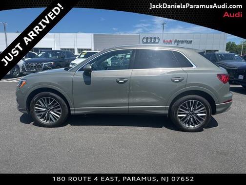 2022 Audi Q3 40 Premium