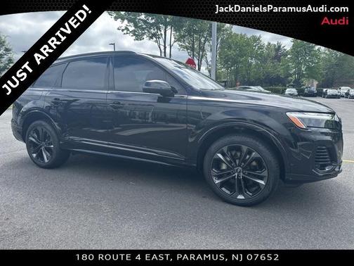 2025 Audi Q7 55 Premium Plus