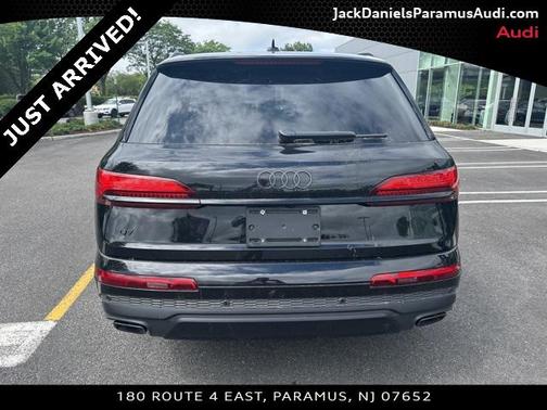 2025 Audi Q7 55 Premium Plus