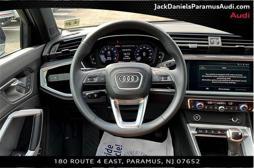2022 Audi Q3 45 S line Premium