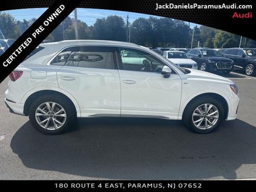 2022 Audi Q3 45 S line Premium