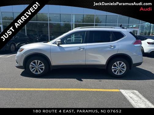2016 Nissan Rogue SV