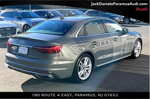 2023 Audi A4 Premium Plus 45 TFSI S line quattro S tronic