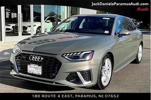 2023 Audi A4 Premium Plus 45 TFSI S line quattro S tronic