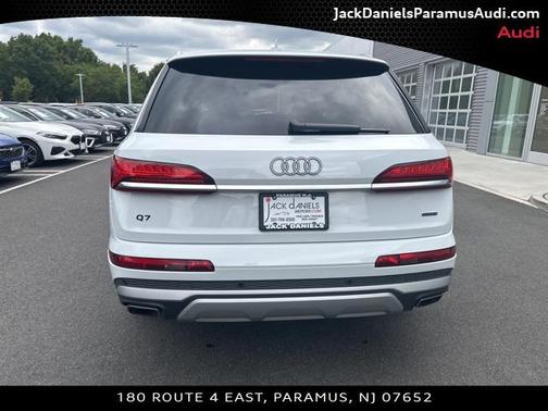 2025 Audi Q7 45 Premium