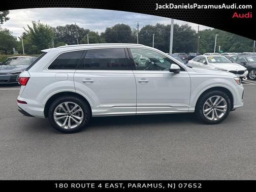 2025 Audi Q7 45 Premium