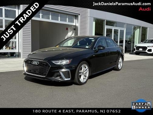 2022 Audi A4 45 S line Premium