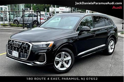 2025 Audi Q7 55 Premium