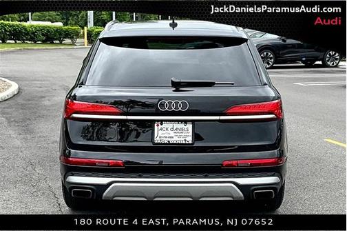 2025 Audi Q7 55 Premium