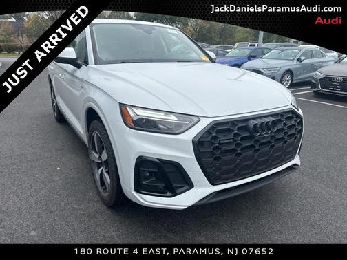 2022 Audi Q5 45 S line Premium Plus