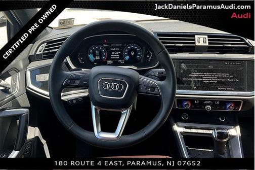 2025 Audi Q3 Premium 45 TFSI S line quattro Tiptronic