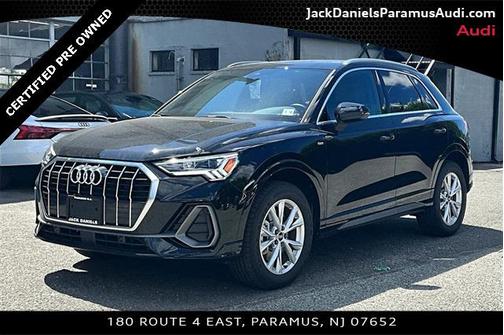 2025 Audi Q3 Premium 45 TFSI S line quattro Tiptronic