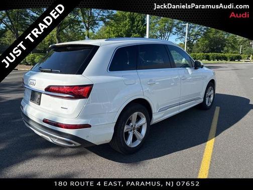 2022 Audi Q7 45 Premium