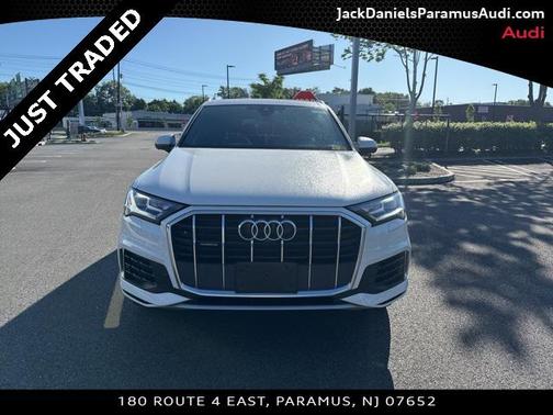2022 Audi Q7 45 Premium