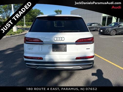 2022 Audi Q7 45 Premium