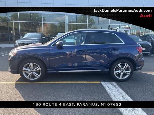 2024 Audi Q3 Premium 45 TFSI S line quattro Tiptronic