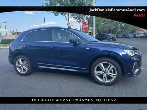 2024 Audi Q3 Premium 45 TFSI S line quattro Tiptronic