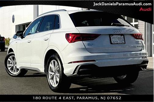 2025 Audi Q3 Premium 45 TFSI S line quattro Tiptronic