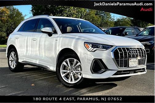 2025 Audi Q3 Premium 45 TFSI S line quattro Tiptronic
