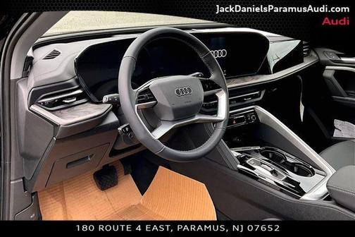 Mythos Black Metallic 2026 Audi Q5