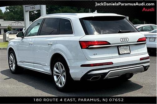 2025 Audi Q7 55 Premium Plus