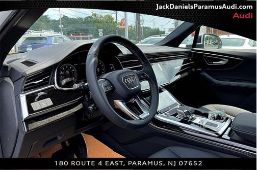 2025 Audi Q7 55 Premium Plus