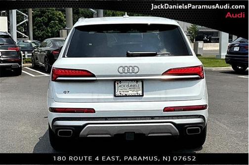 2025 Audi Q7 55 Premium Plus