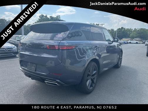 2024 Land Rover Range Rover Sport SE